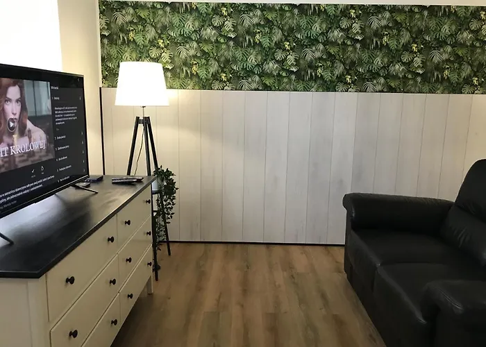 By Night Apartment *